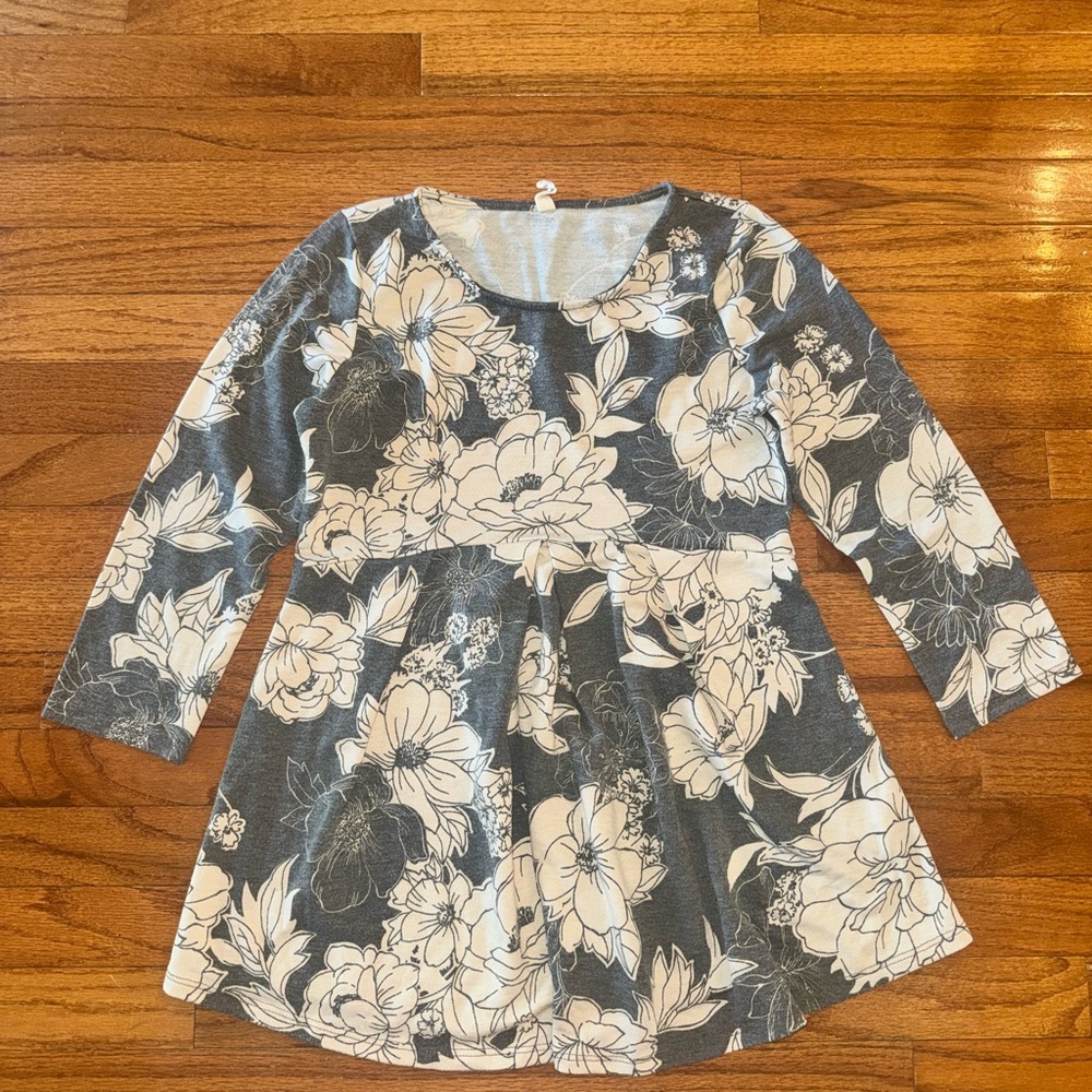 Hello MIZ Gray and White Floral Peplum Maternity Top